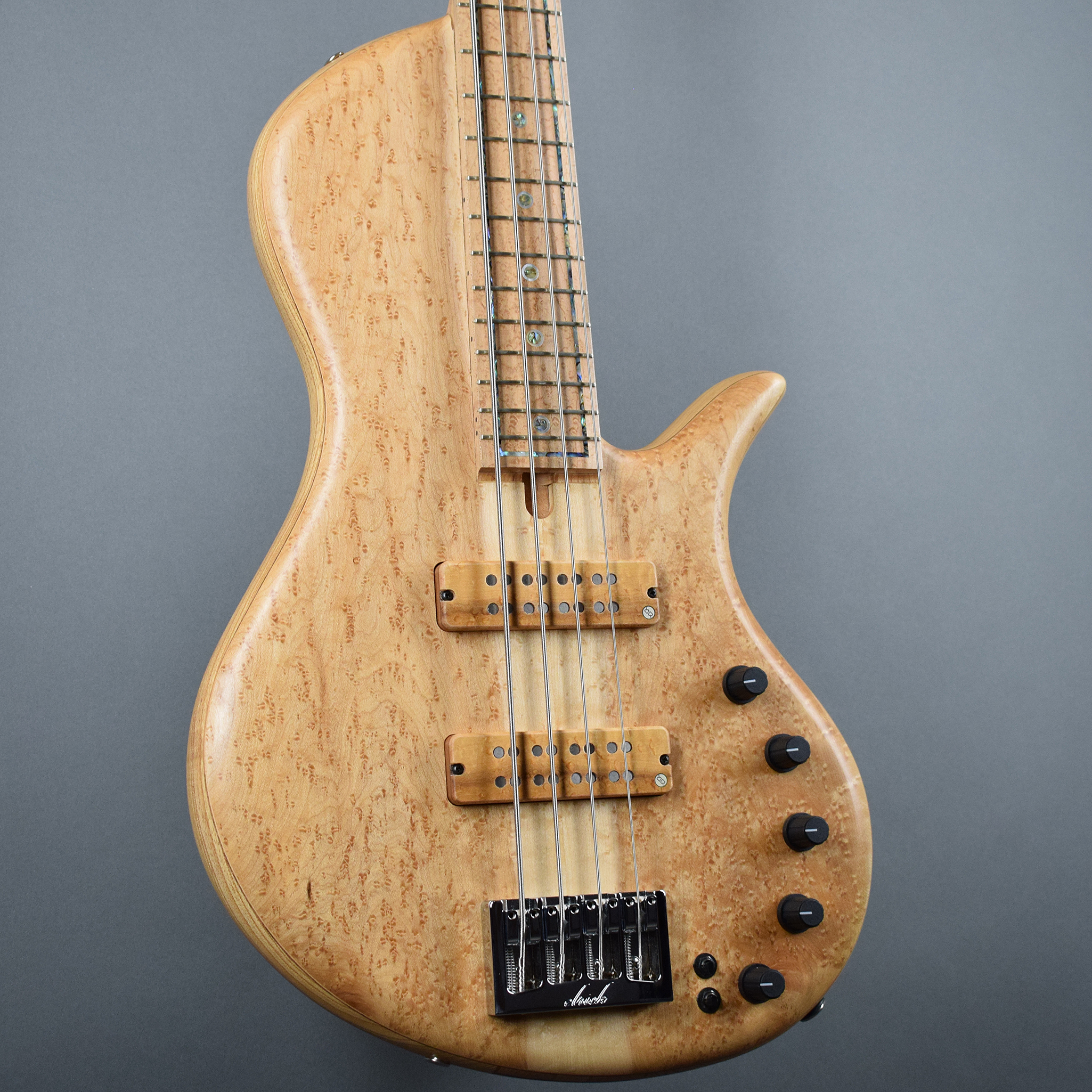 Elrick Master Series, Handcarved e-volution 4-String Bass Guitar