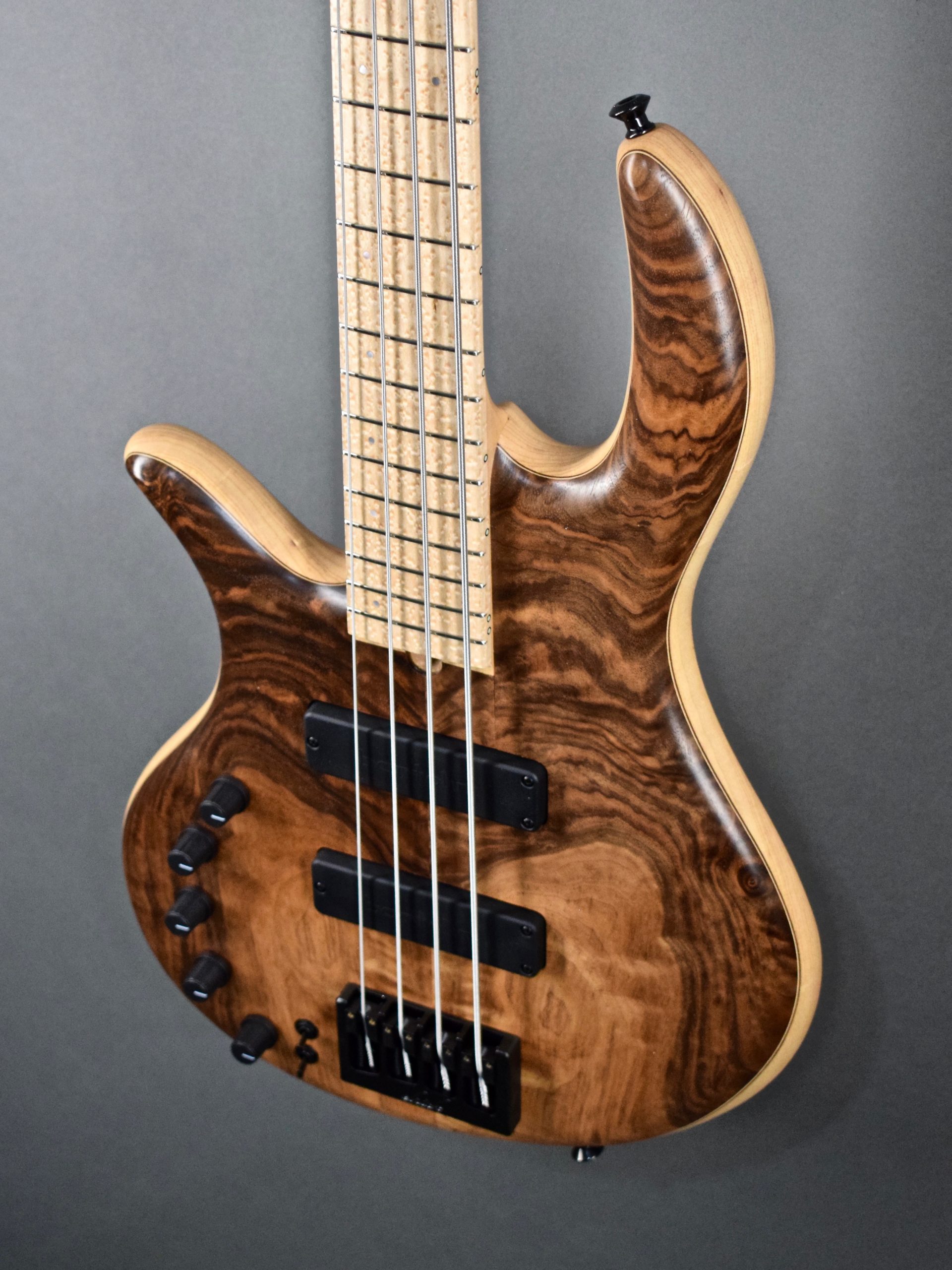 Elrick Gold Series, Handcarved e-volution 4-String Bass Guitar #4321 -