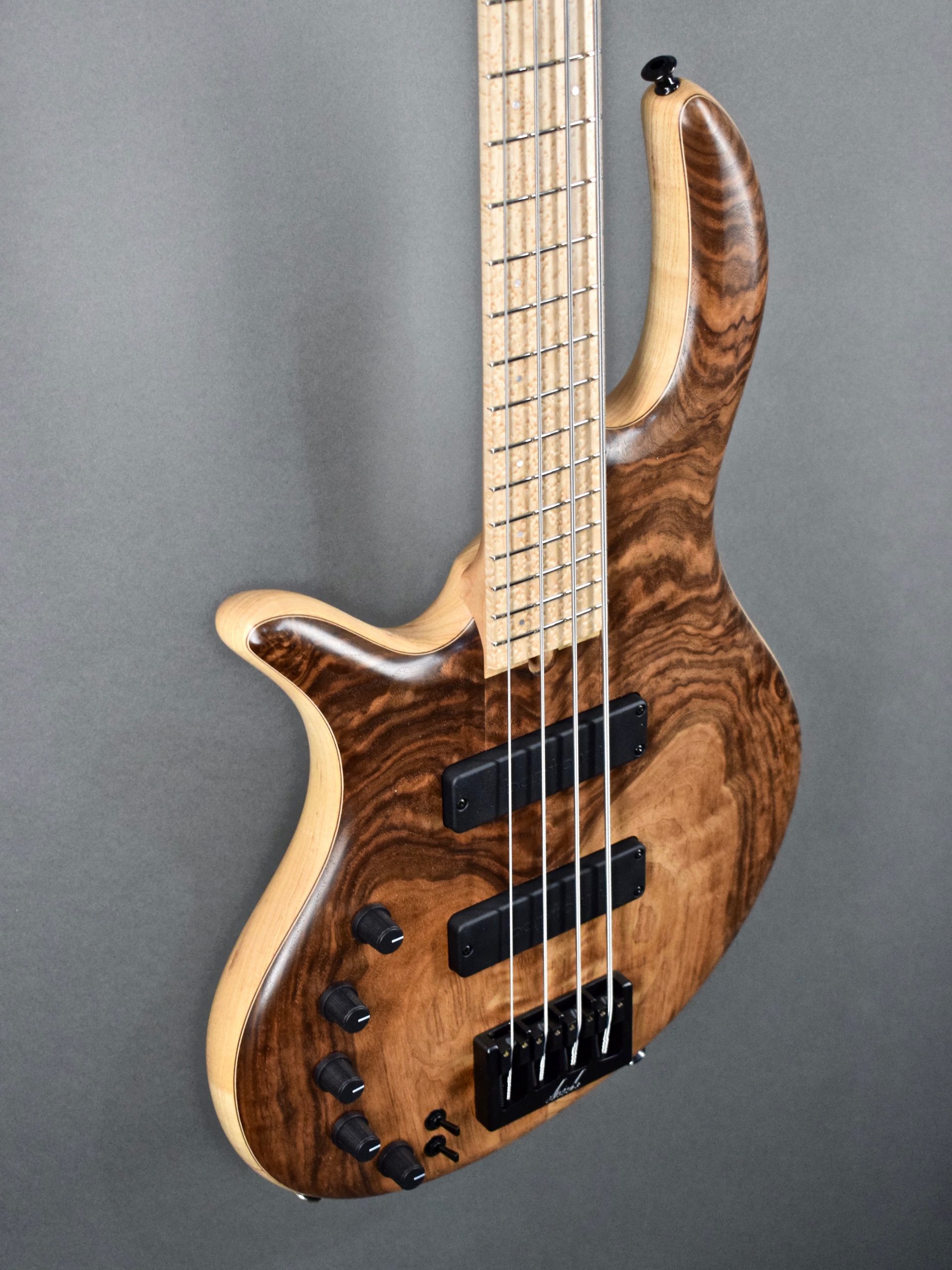 Elrick Gold Series, Handcarved e-volution 4-String Bass Guitar #4321 -