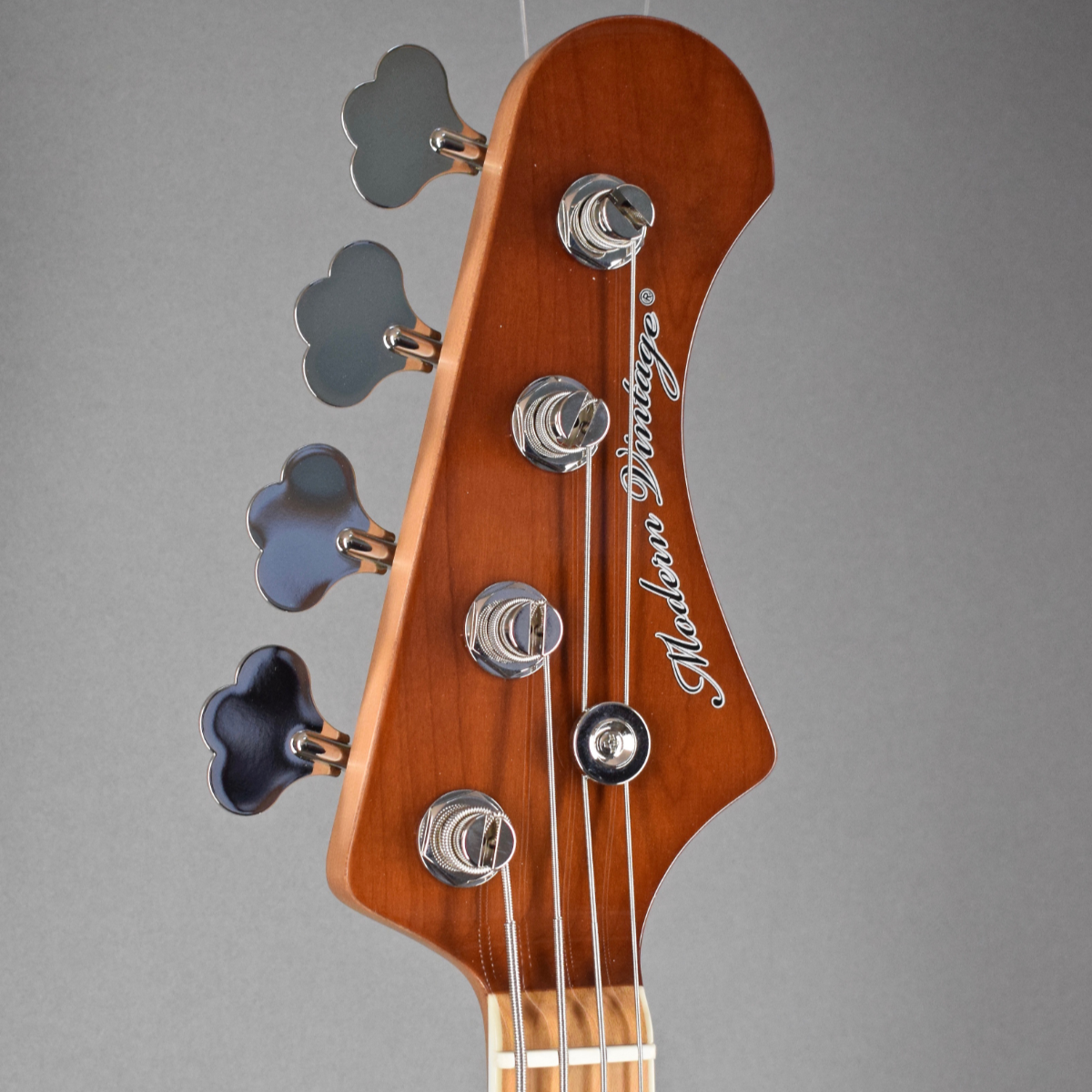 Modern Vintage MVJ4-72 '70s Vintage 4-String Electric Bass Guitar