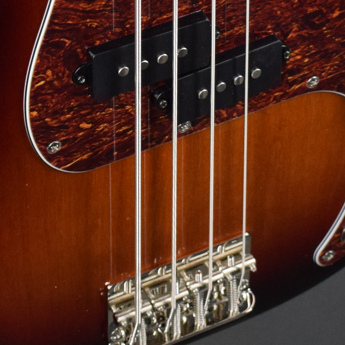 VINTAGE エレキベース 4弦 ブラウン Modern Vintage MVP4-62 '60s Vintage 4-String Electric Bass Guitar