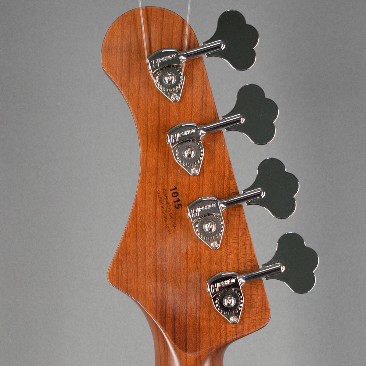 Modern Vintage MVP4-62 '60s Vintage 4-String Electric Bass Guitar