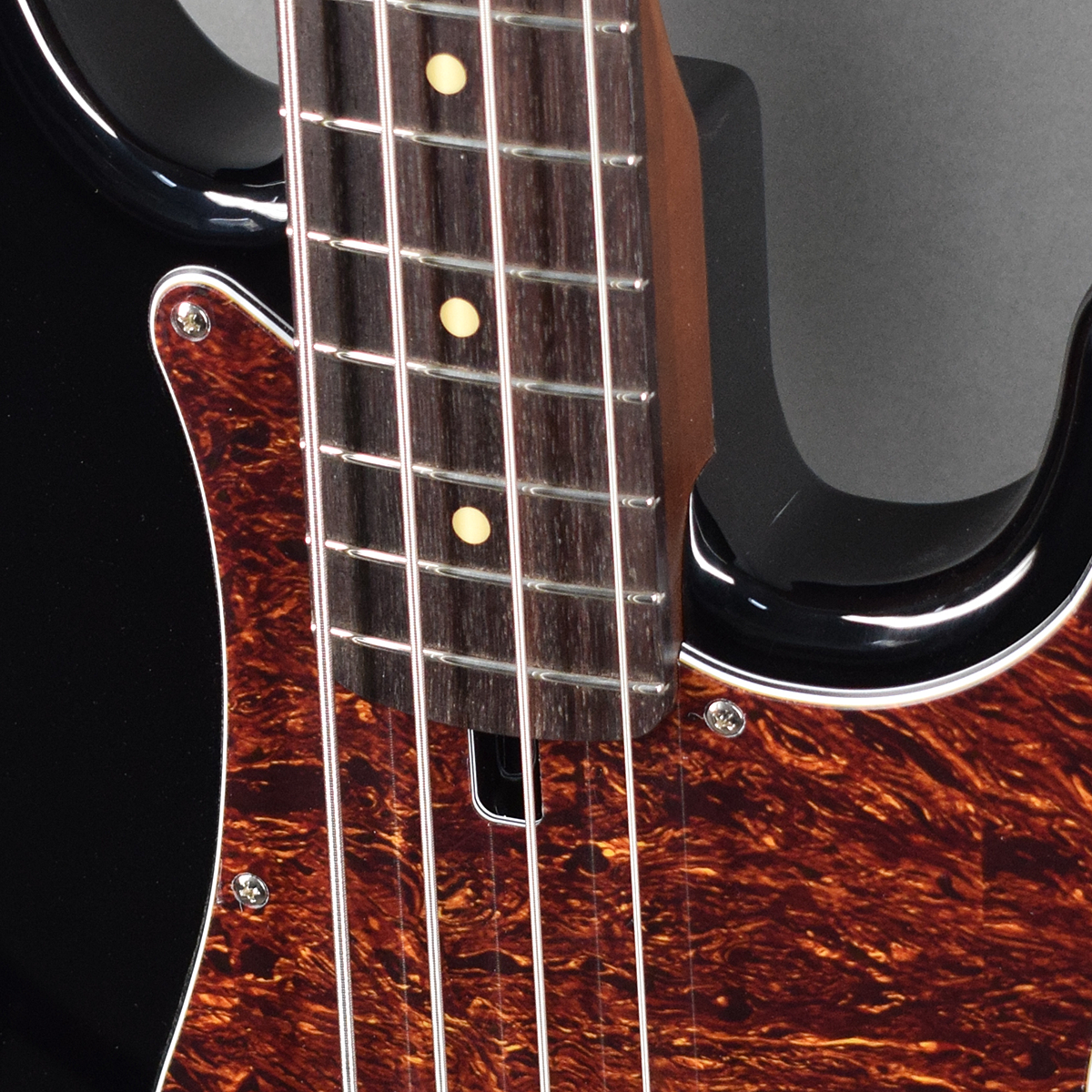 Modern Vintage MVP4-62 '60s Vintage 4-String Electric Bass Guitar