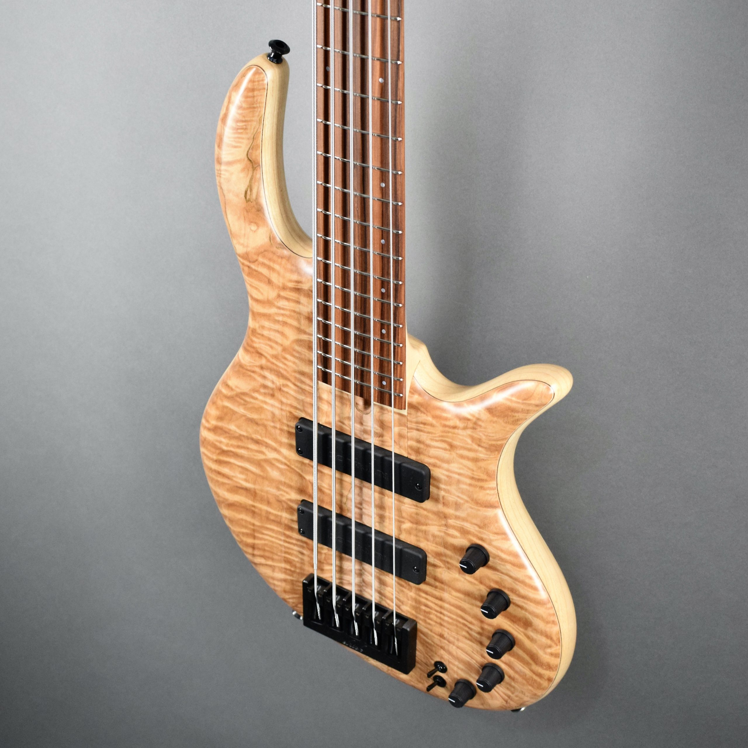 エルクELK ベースギター Elrick Gold Series, Hand-Carved e-volution 5-String Bass Guitar